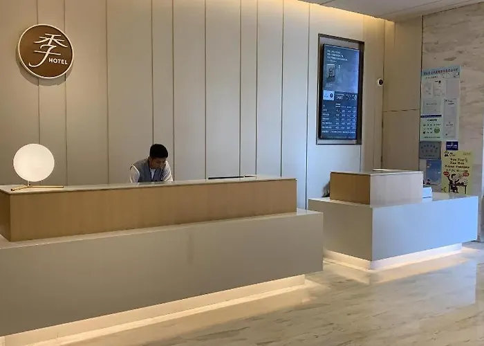 Ji Hotel Shanghai Yingao XI Road